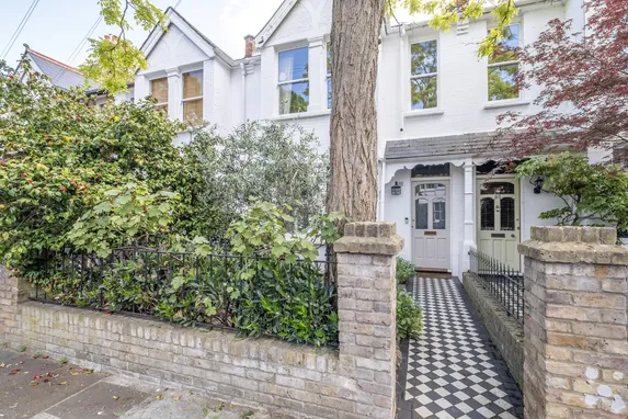 Ashleigh Road, London, SW14