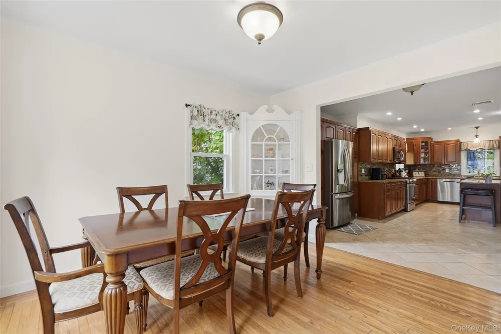 61 Jane St, Hartsdale, NY 10530