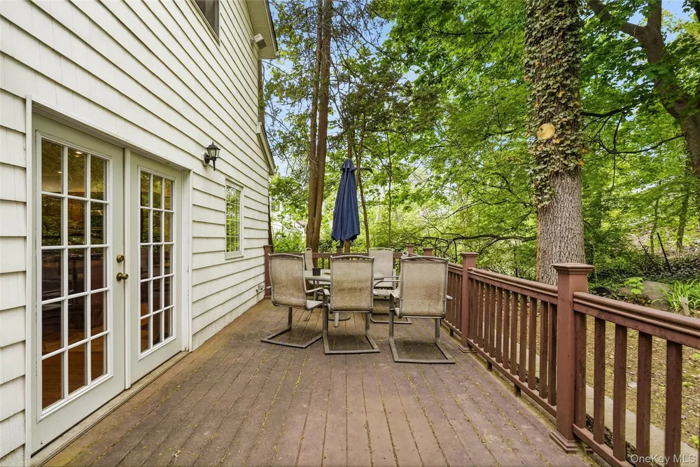 61 Jane St, Hartsdale, NY 10530