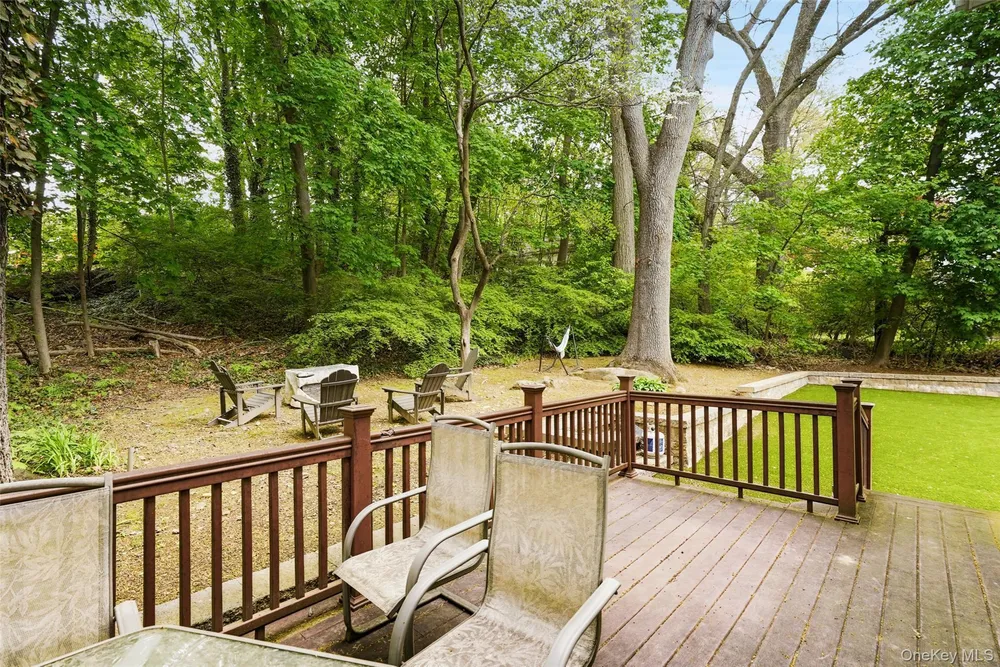 61 Jane St, Hartsdale, NY 10530
