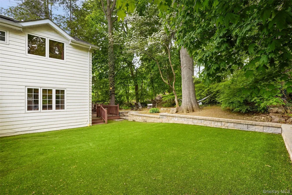 61 Jane St, Hartsdale, NY 10530