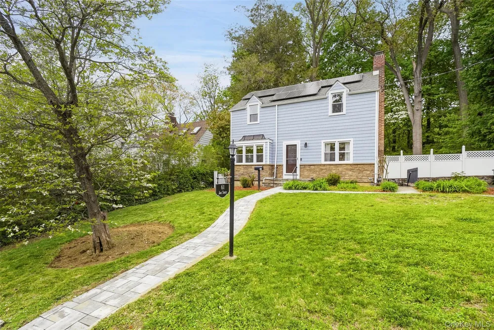 61 Jane St, Hartsdale, NY 10530