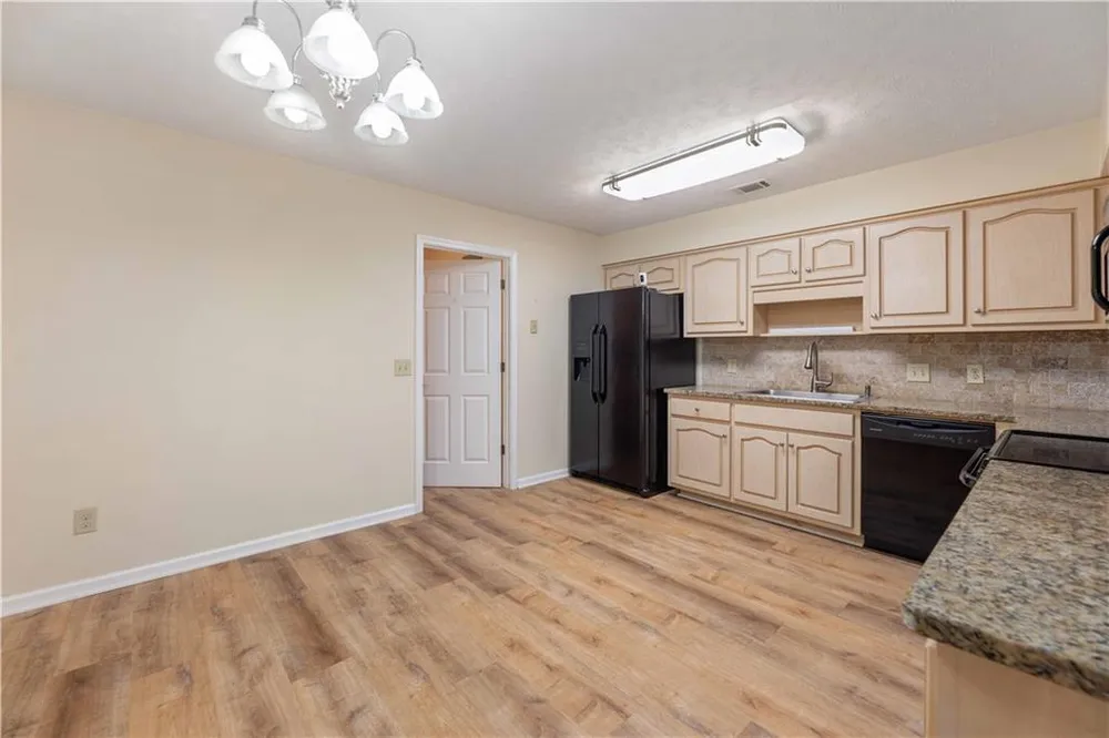 6 Virginia St, Phenix City, AL 36869