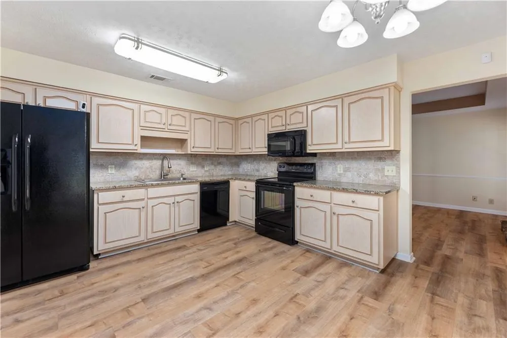 6 Virginia St, Phenix City, AL 36869