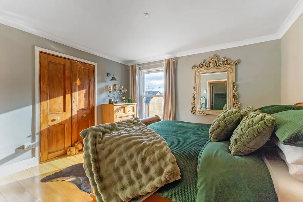 Aldenham Road, Bushey, WD23 photo 2