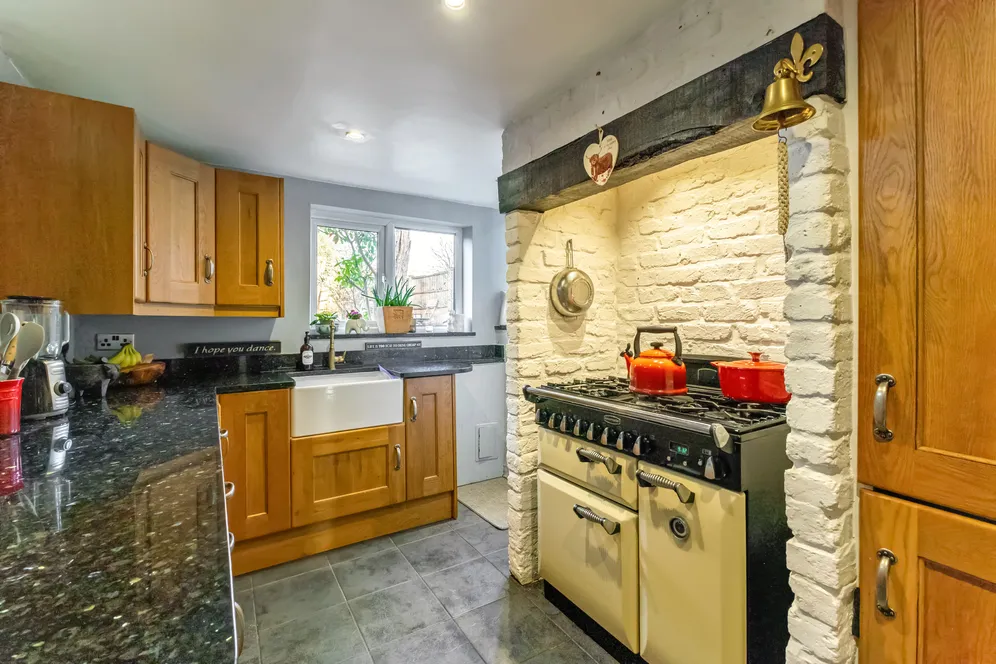 Aldenham Road, Bushey, WD23 photo 6