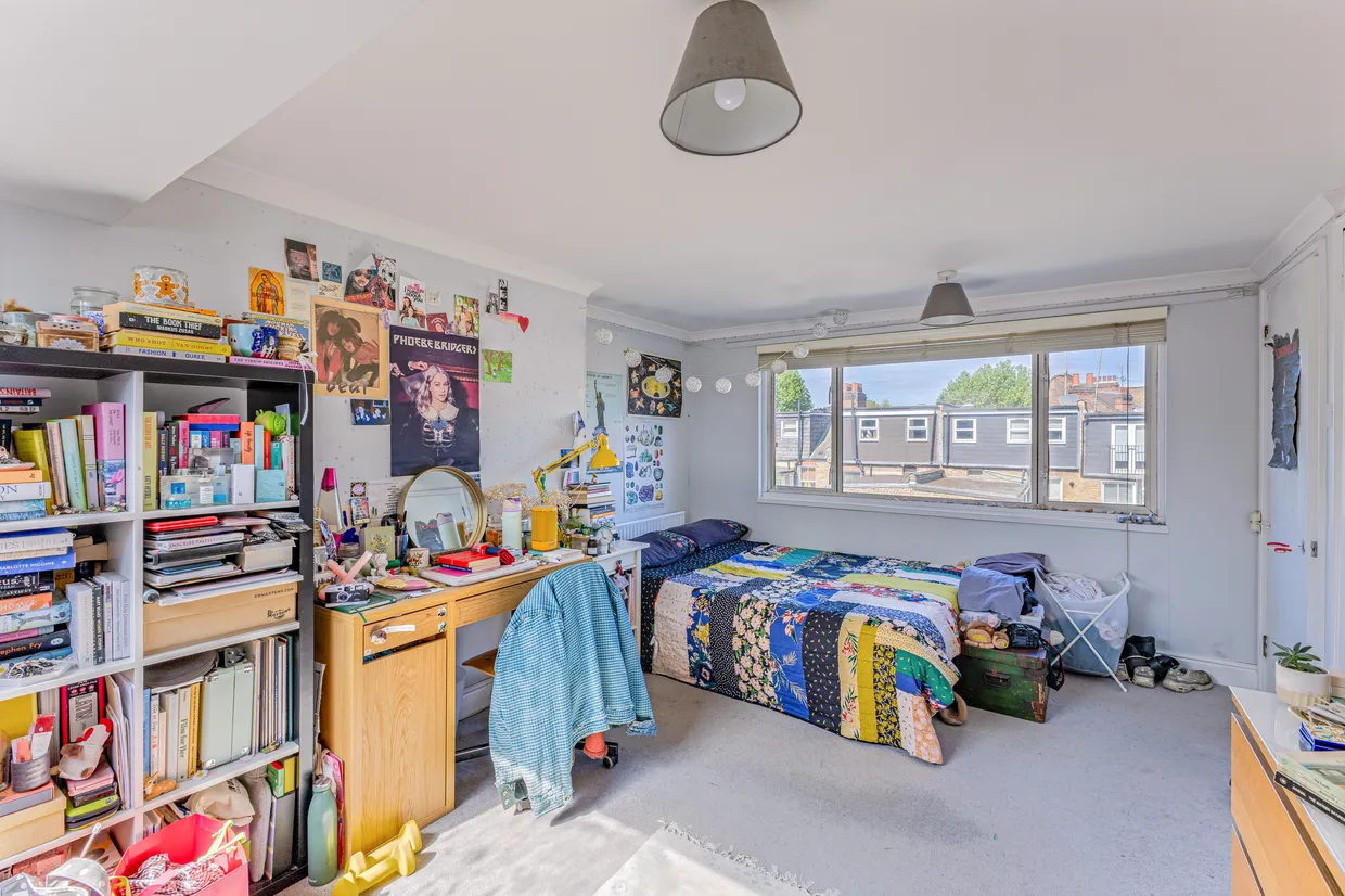 Compton Crescent, London, W4 photo 17