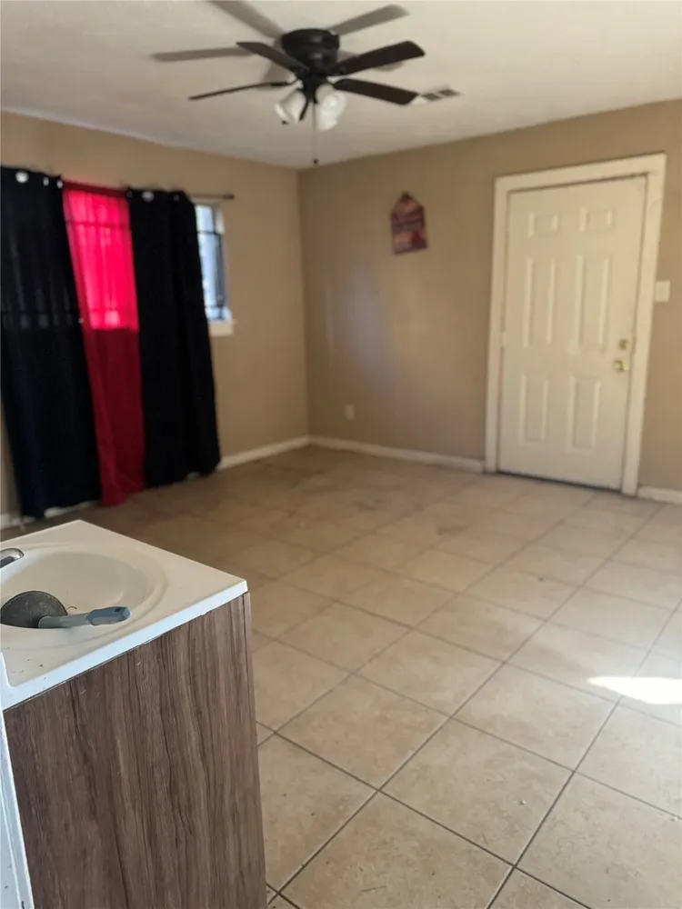 7202 Orlando St, Houston, TX 77016