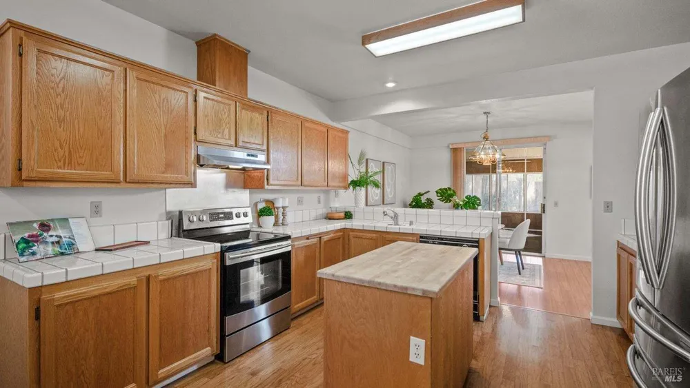 340 Stamper Circle, Suisun City, CA 94585