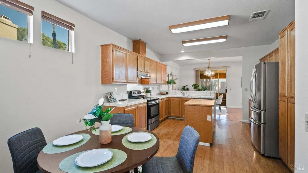 340 Stamper Circle, Suisun City, CA 94585