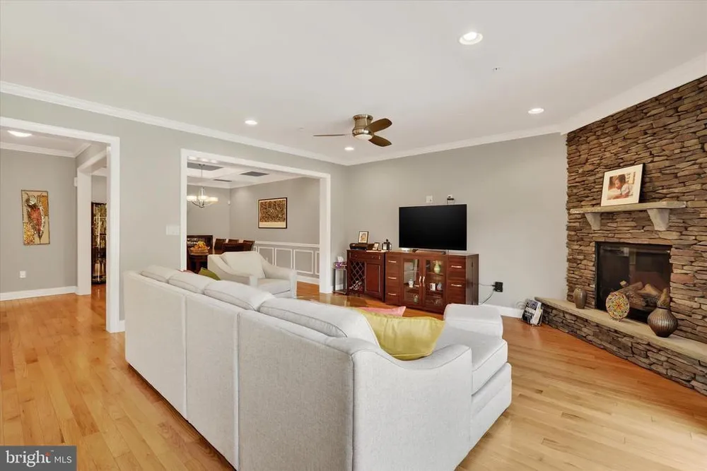 49 David Dr, Newtown, PA 18940