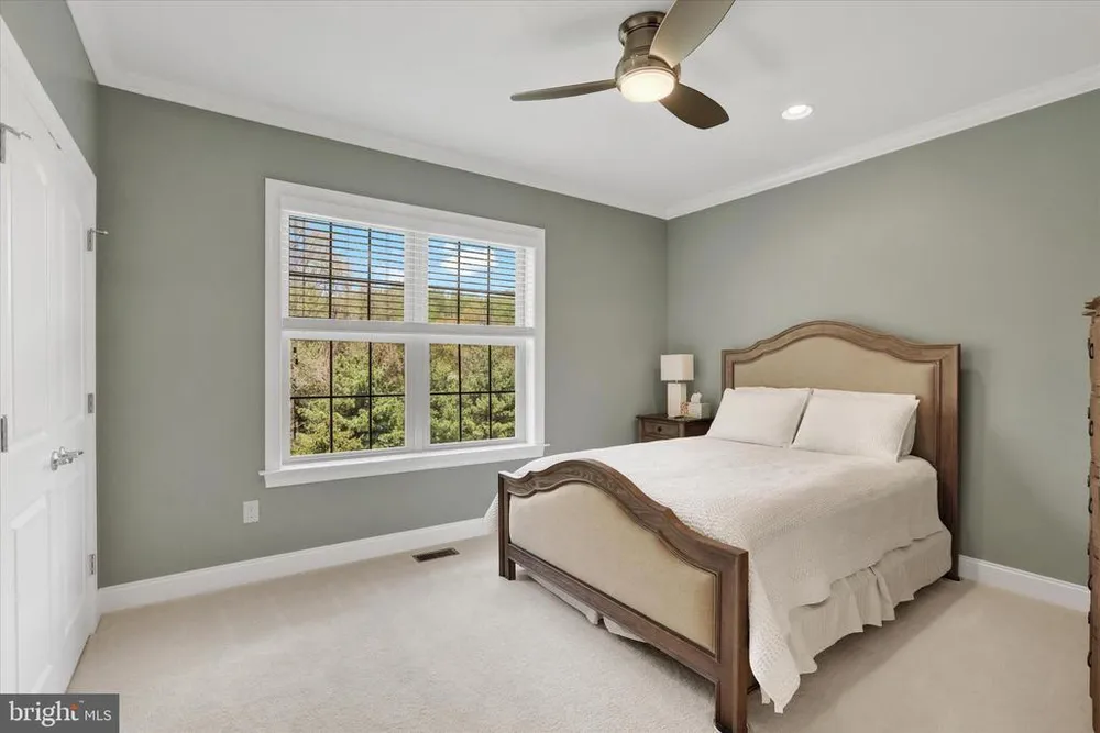 49 David Dr, Newtown, PA 18940