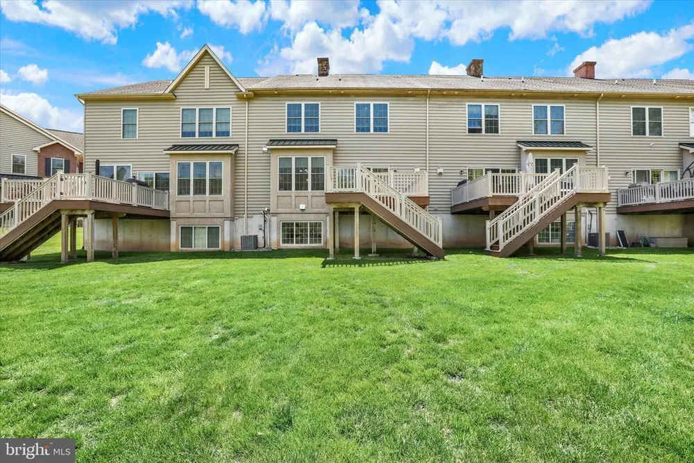 49 David Dr, Newtown, PA 18940