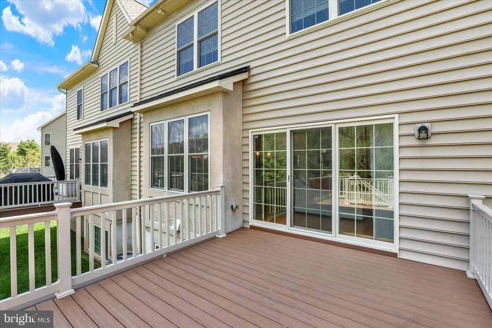 49 David Dr, Newtown, PA 18940