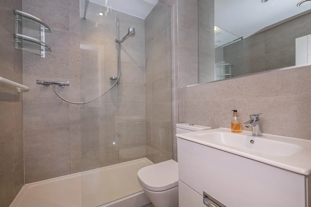 Kingston Hill, Kingston Upon Thames, KT2 photo 9