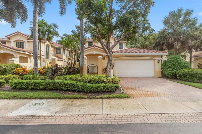 1559 Passion Vine Cir, Weston, FL 33326