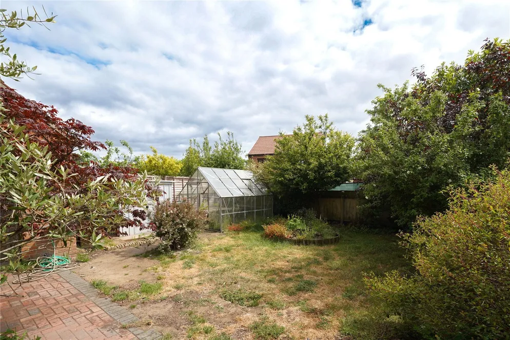 Property carousel item 16