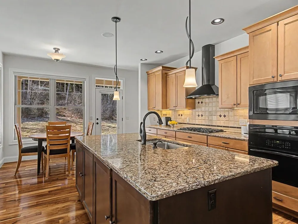 232 Colden Rd, Colchester, VT 05446