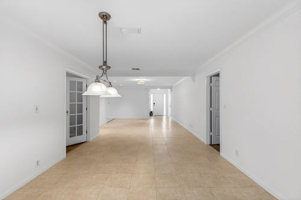 201 Del Rio Blvd, Boca Raton, FL 33432