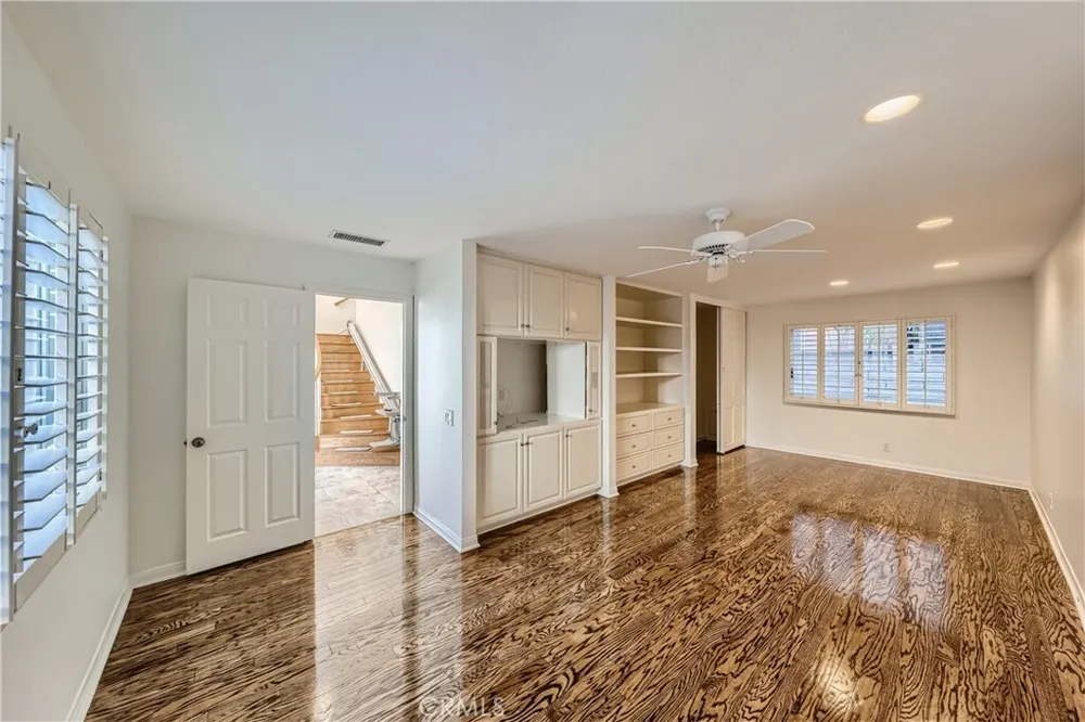 16802 Baruna Ln, Huntington Beach, CA 92649