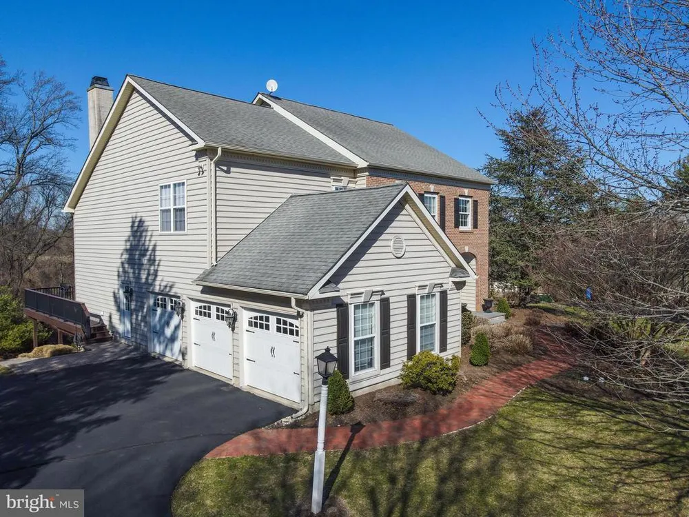 1283 Clearview Dr, Yardley, PA 19067