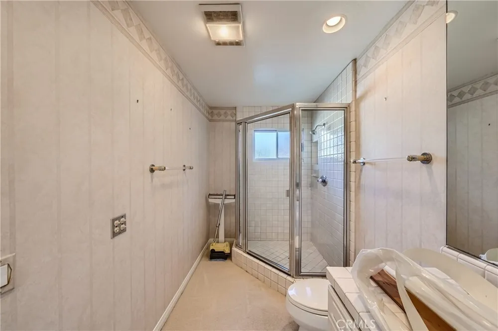 16802 Baruna Ln, Huntington Beach, CA 92649