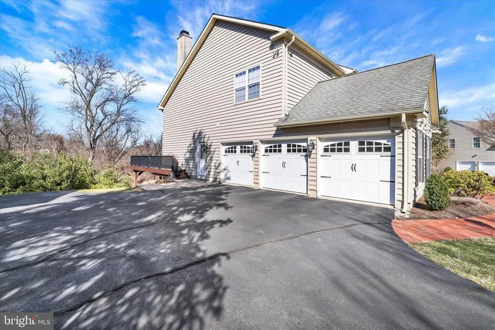 1283 Clearview Dr, Yardley, PA 19067
