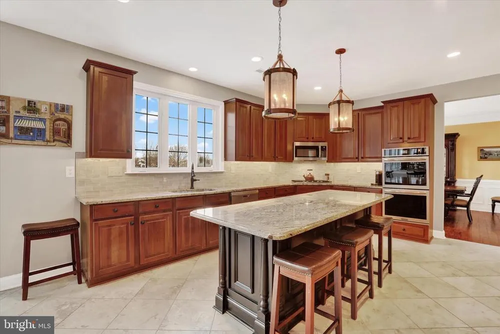 1283 Clearview Dr, Yardley, PA 19067