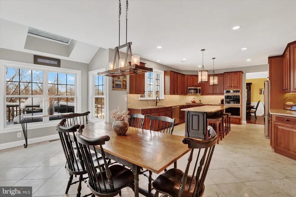 1283 Clearview Dr, Yardley, PA 19067