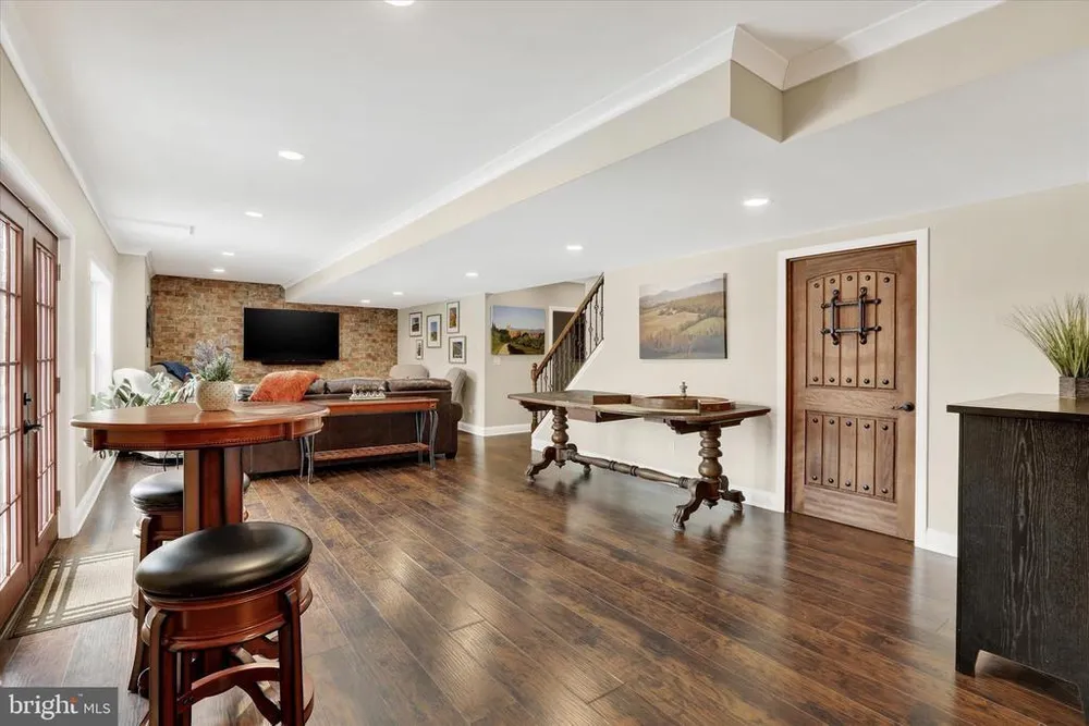 1283 Clearview Dr, Yardley, PA 19067