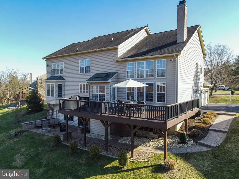 1283 Clearview Dr, Yardley, PA 19067