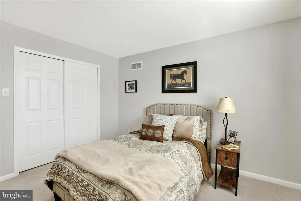1283 Clearview Dr, Yardley, PA 19067