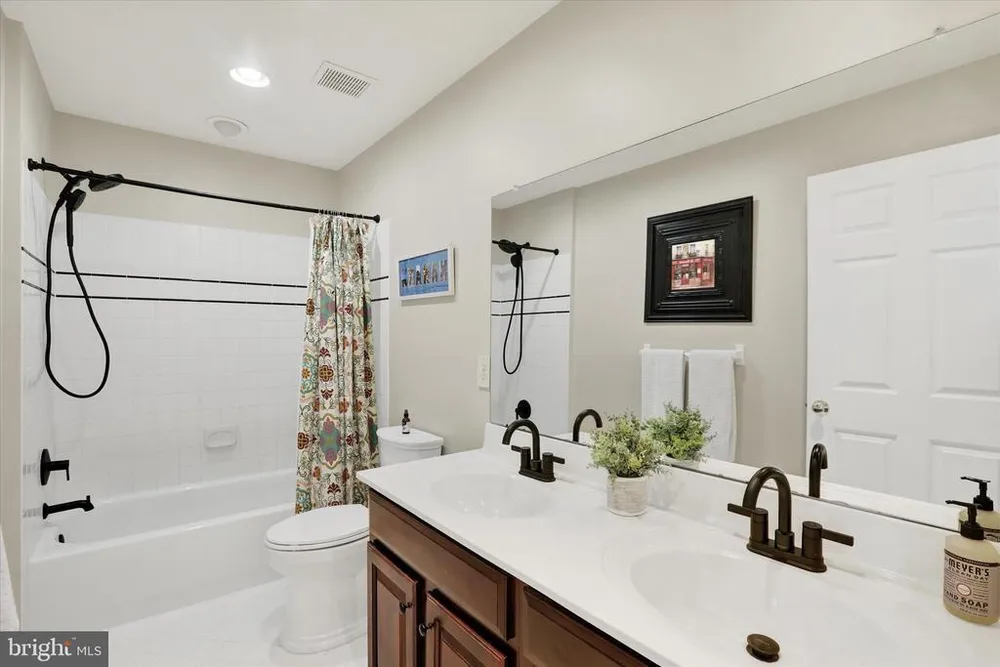 1283 Clearview Dr, Yardley, PA 19067