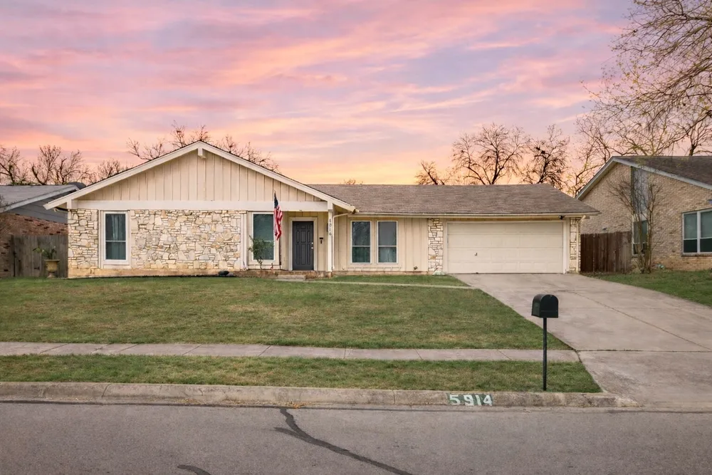 5914 Freemans Farm St, San Antonio, TX 78233