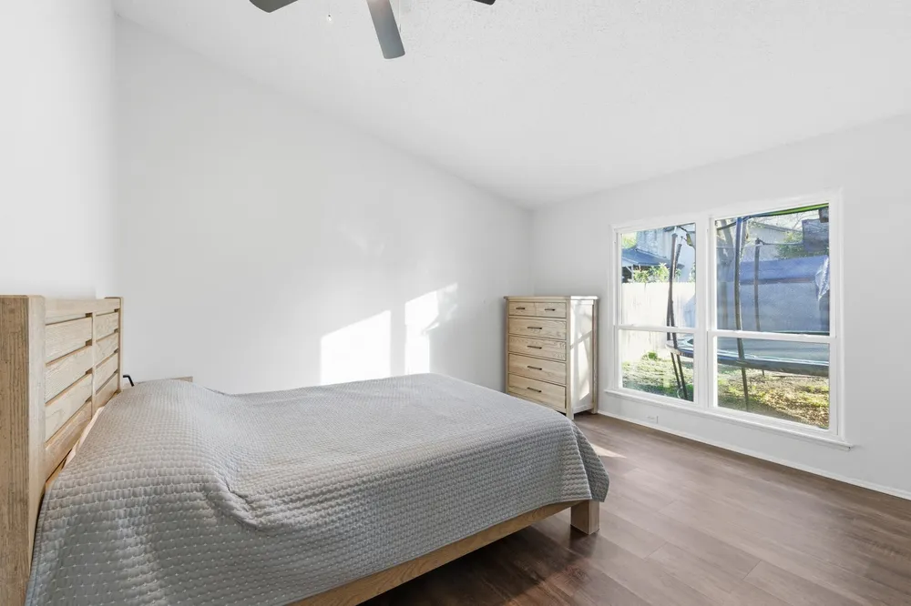 5914 Freemans Farm St, San Antonio, TX 78233
