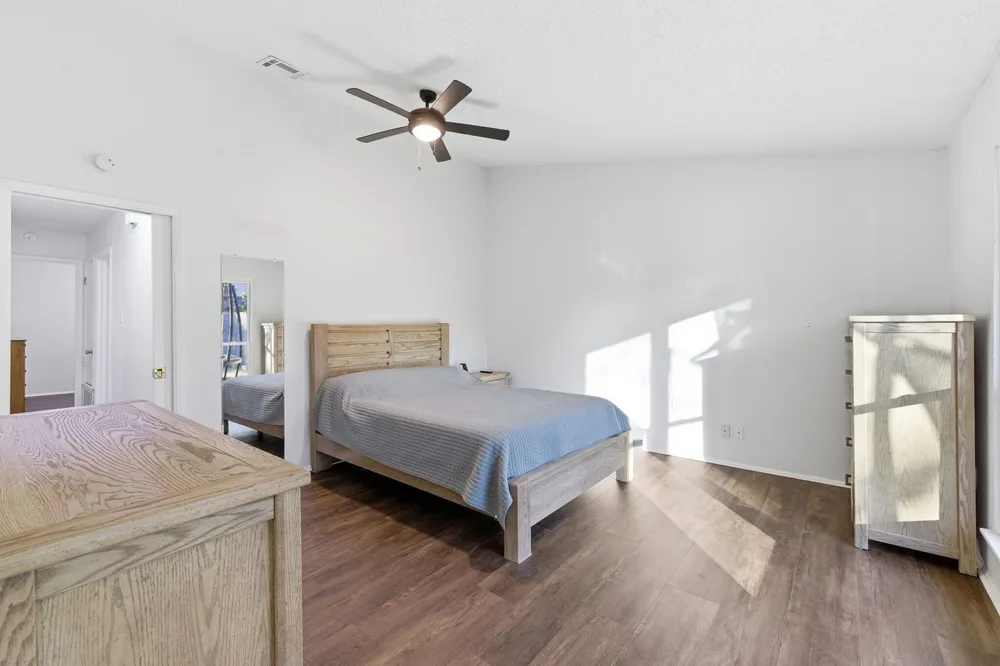 5914 Freemans Farm St, San Antonio, TX 78233