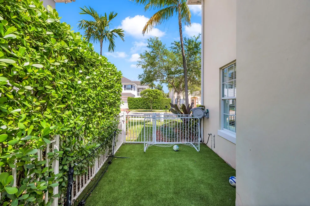 1328 SW 21st Ct, Fort Lauderdale, FL 33315