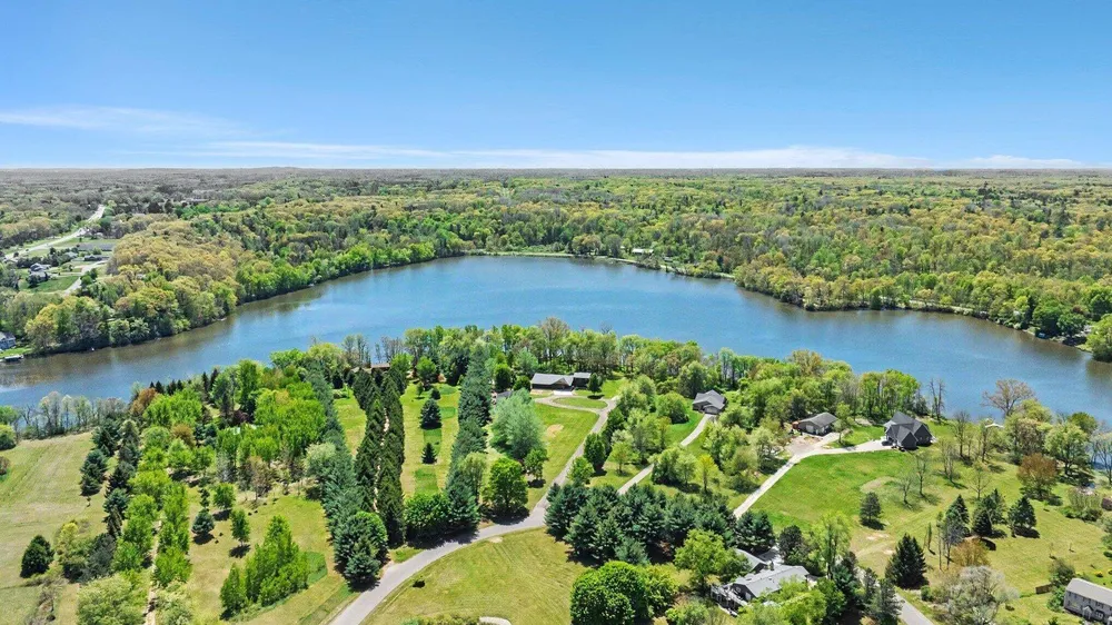 3450 SNOW FARM DR, Allegan, MI 49010