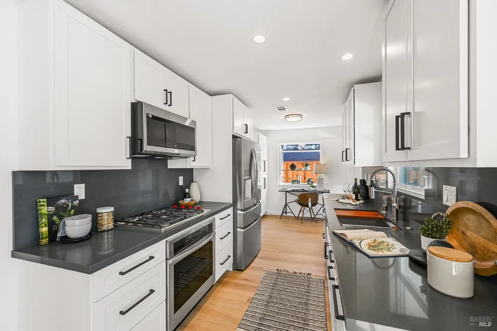 211 Mirada Ave, San Rafael, CA 94903