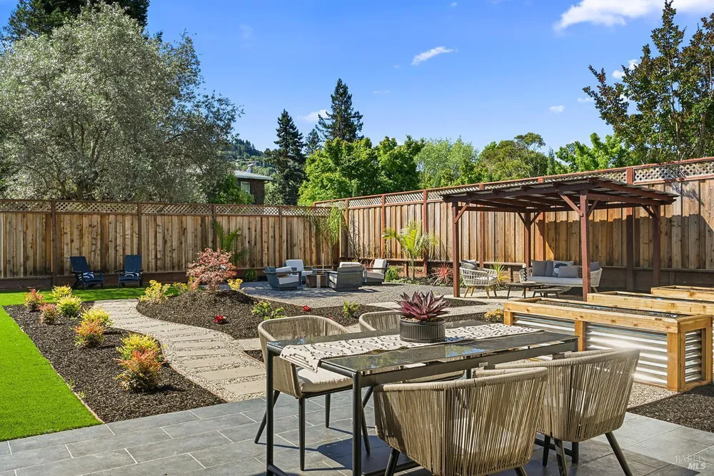 211 Mirada Ave, San Rafael, CA 94903