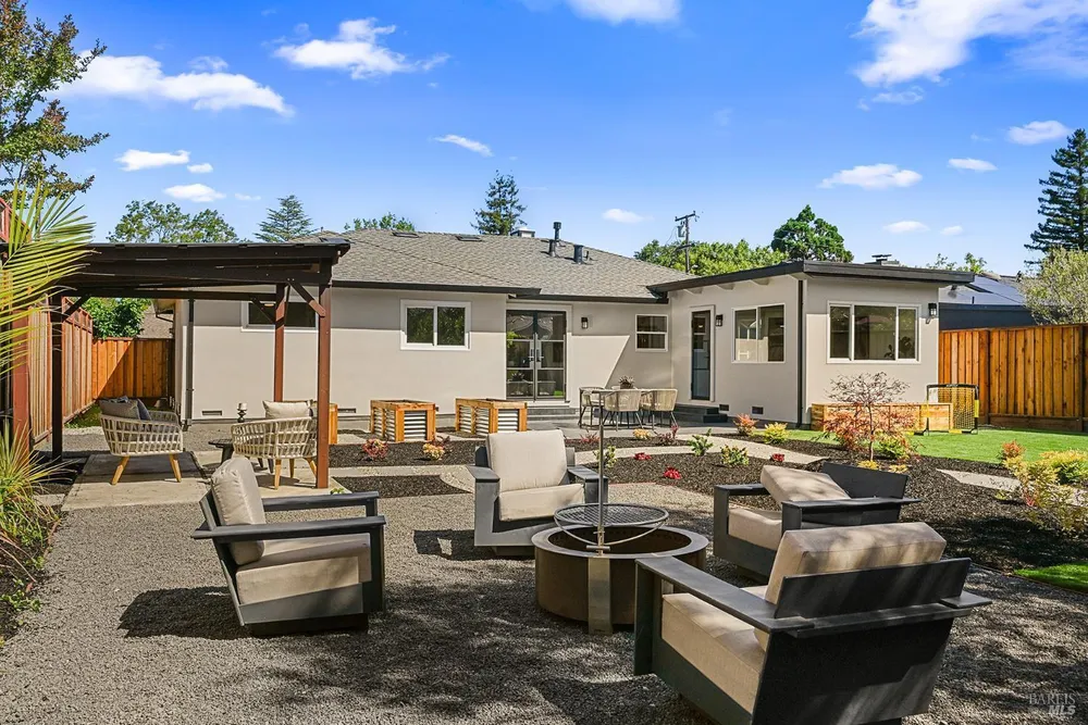 211 Mirada Ave, San Rafael, CA 94903