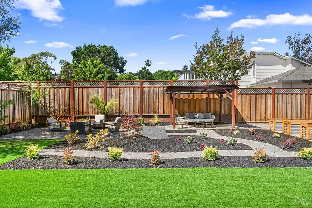 211 Mirada Ave, San Rafael, CA 94903