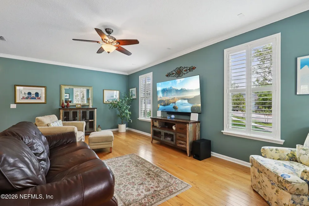 391 Sternwheel Dr, Saint Johns, FL 32259