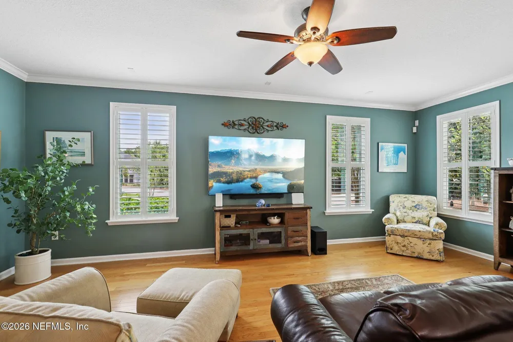 391 Sternwheel Dr, Saint Johns, FL 32259