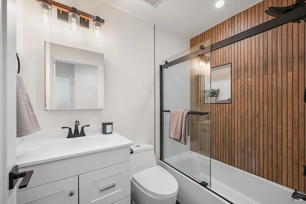 211 Mirada Ave, San Rafael, CA 94903