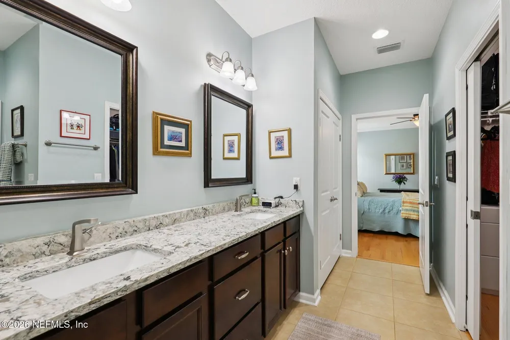 391 Sternwheel Dr, Saint Johns, FL 32259