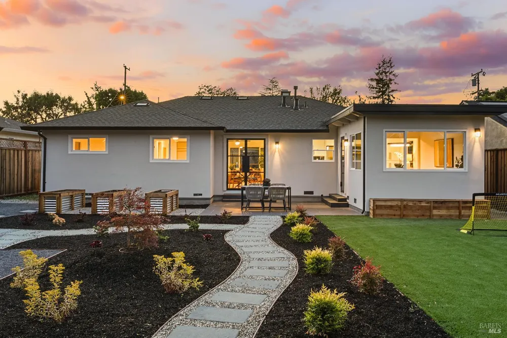 211 Mirada Ave, San Rafael, CA 94903