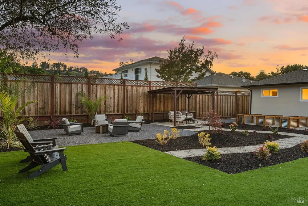 211 Mirada Ave, San Rafael, CA 94903