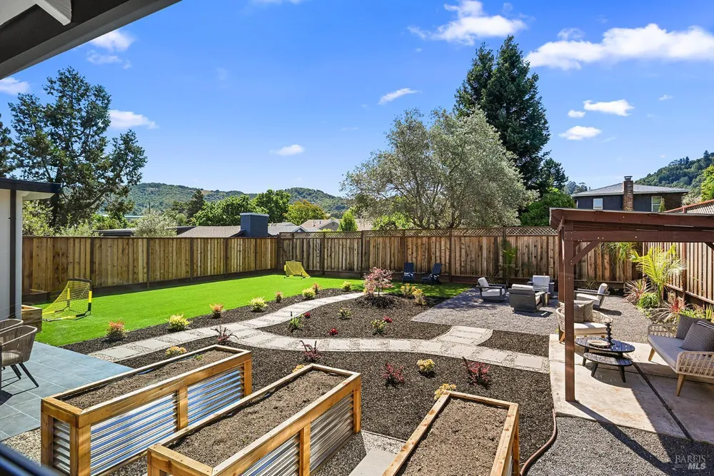 211 Mirada Ave, San Rafael, CA 94903
