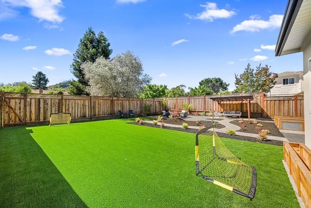 211 Mirada Ave, San Rafael, CA 94903